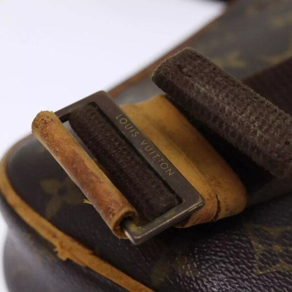 LOUIS VUITTON Monogram Pochette Gange Shoulder Bag - Picture 6 of 16